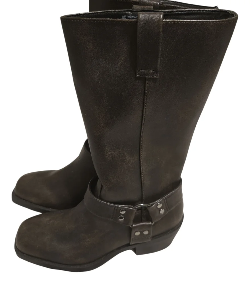 NEW-never worn- Women’s brown boots-size 8.5 - Time and Tru -half zipper - Picture 2 of 9